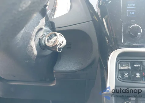 2018 Toyota Corolla Le from USA, damaged, VIN 2T1BURHE3JC988786